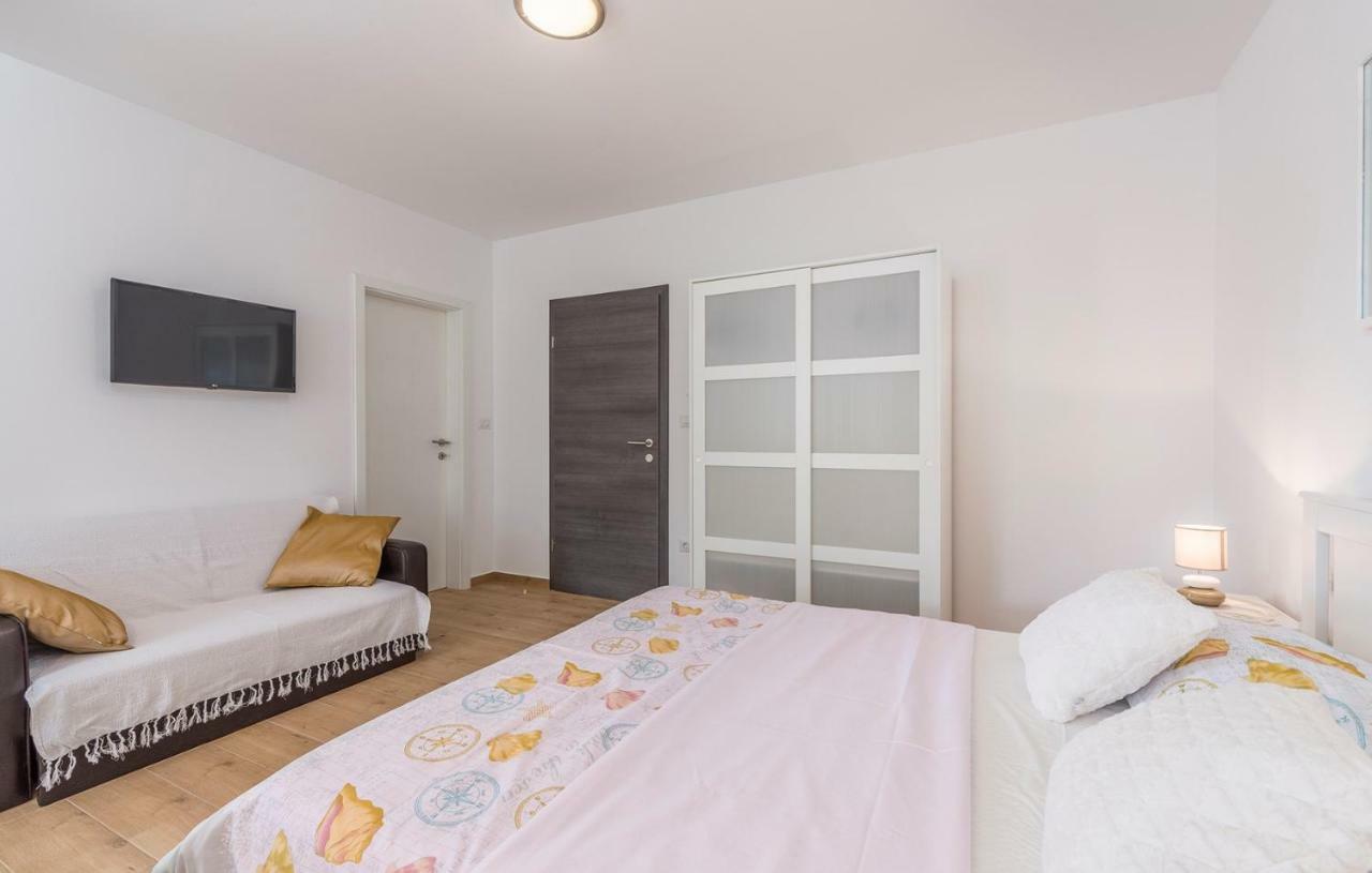 Apartment Complex Jelena Funtana Ngoại thất bức ảnh